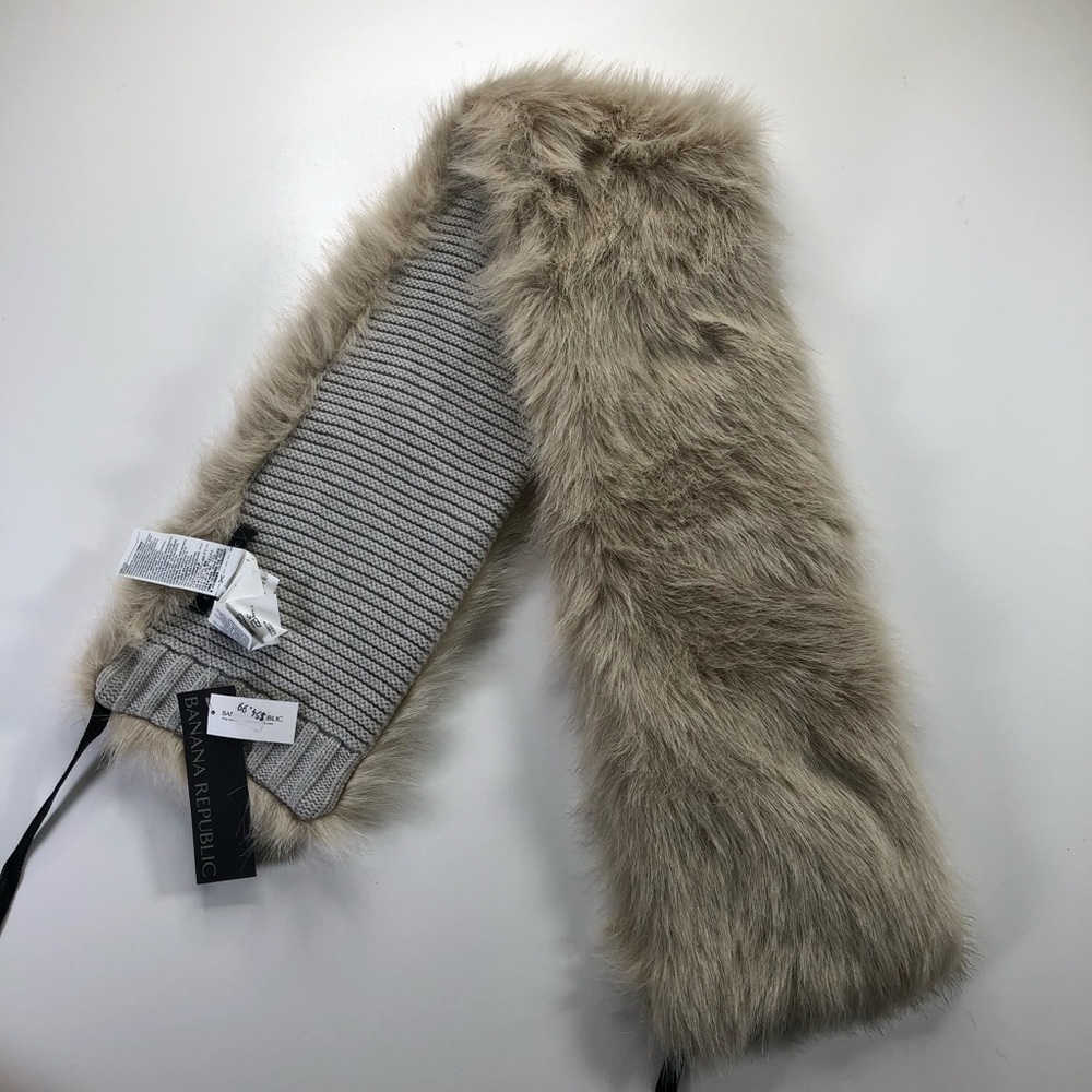 NWT Banana Republic Faux Fur Scarf Winter